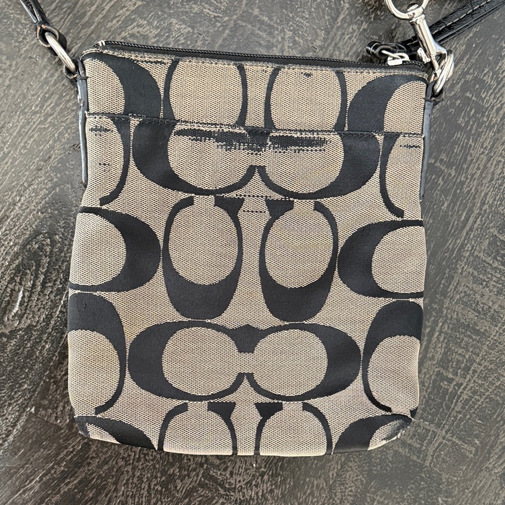 Coach Beige and Black Signature Crossbody Bag - Picture 6 of 9